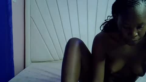 Snapshot of sandrah_ chatting on 12-15-24, 04:04 Sandy online show from 12-15-24, 04:04