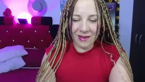 Snapshot of sandraossa chatting on 11-21-25, 07:56 sandraossa online show from 11-21-25, 07:56