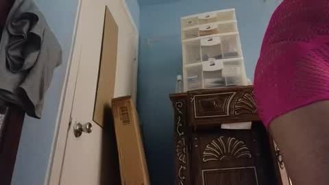 Snapshot of sandrasaa chatting on 01-09-25, 09:27 Sandra online show from 01-09-25, 09:27