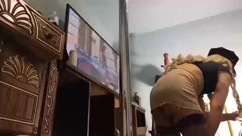 Snapshot of sandrasaa chatting on 10-13-25, 06:24 Sandra online show from 10-13-25, 06:24