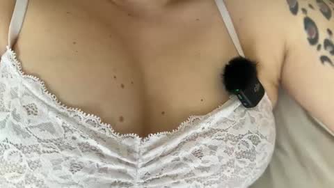 Snapshot of sandraschonherz chatting on 02-22-25, 09:34 Sandra Schonherz online show from 02-22-25, 09:34