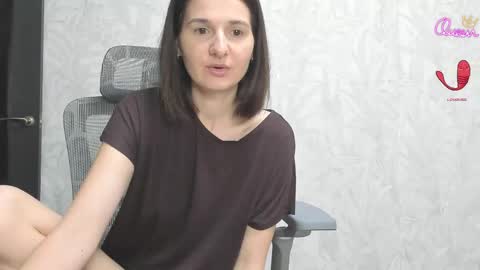 Snapshot of sandraxray chatting on 05-24-26, 05:01 SandraxRay online show from 05-24-26, 05:01