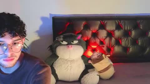 Snapshot of sandro_vitali chatting on 10-21-25, 05:08 sandro_vitali online show from 10-21-25, 05:08