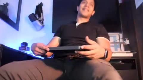 Snapshot of sandrolatino chatting on 06-22-26, 01:51 sandrolatino online show from 06-22-26, 01:51