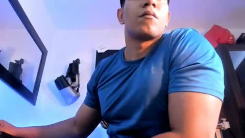 Snapshot of sandrolatino chatting on 06-25-26, 02:44 sandrolatino online show from 06-25-26, 02:44