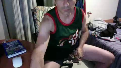 Snapshot of sandropertoni chatting on 06-03-26, 09:42 lucas online show from 06-03-26, 09:42
