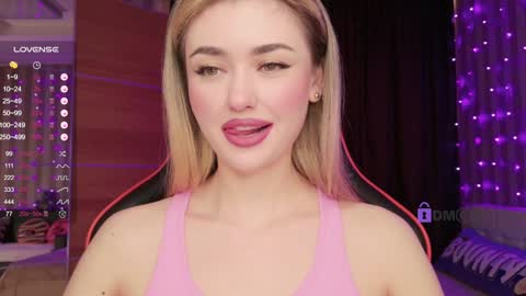 Snapshot of sandysweetie chatting on 01-29-25, 05:30 Sandy online show from 01-29-25, 05:30