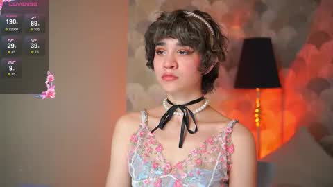 Snapshot of sandzu_ chatting on 12-13-25, 09:09 Viola online show from 12-13-25, 09:09