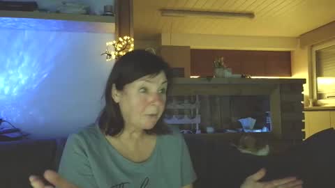 sanroom online show from 11-25-25, 03:56