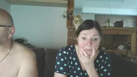 sanroom online show from 12-15-25, 02:10