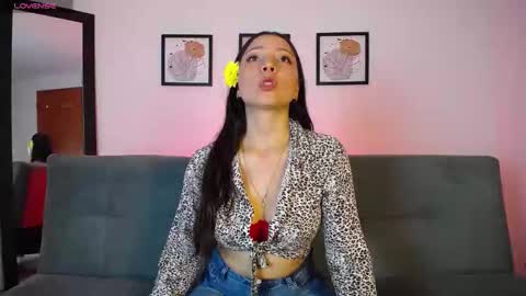 Snapshot of sansa_stark_love chatting on 12-13-25, 11:21 Sansa Stark online show from 12-13-25, 11:21