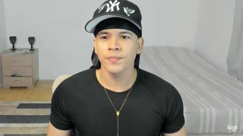 Snapshot of sant_wahlberg chatting on 05-09-26, 10:37 Sant online show from 05-09-26, 10:37