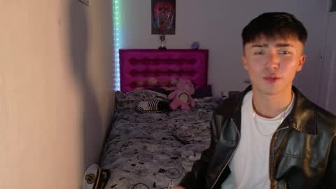 Snapshot of santi_fabulous chatting on 12-19-25, 11:01 santi_fabulous online show from 12-19-25, 11:01