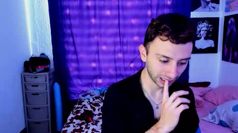 Snapshot of santi_mateo chatting on 02-08-26, 02:53 Santi online show from 02-08-26, 02:53