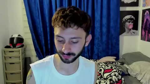 Snapshot of santi_mateo chatting on 03-24-26, 04:39 Santi online show from 03-24-26, 04:39