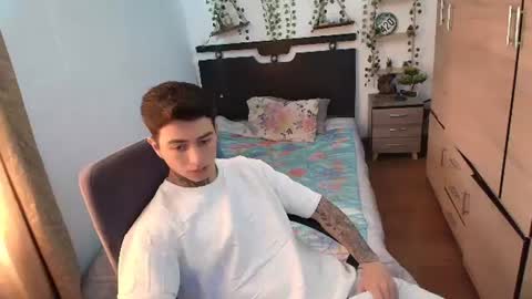 Snapshot of santi_ss chatting on 08-03-26, 01:16 santi_ss online show from 08-03-26, 01:16