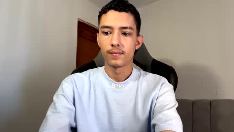 Snapshot of santi_twink19 chatting on 01-07-25, 12:41 santi_twink19 online show from 01-07-25, 12:41