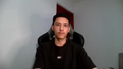 santi_twink19 online show from 02-13-25, 03:50