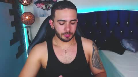santiago_ferrerxx online show from 05-18-26, 07:41
