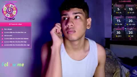 Snapshot of santiago_foxx chatting on 05-23-26, 03:27 santi online show from 05-23-26, 03:27