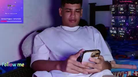 Snapshot of santiago_foxx chatting on 06-27-26, 08:47 santi online show from 06-27-26, 08:47