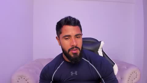 Snapshot of santiago_huntt chatting on 12-18-25, 01:11 santiago_huntt online show from 12-18-25, 01:11