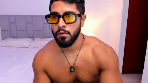 santiago_huntt online show from 04-18-26, 01:26