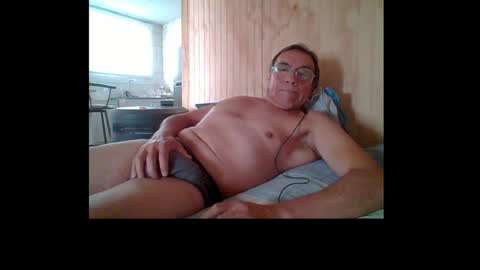 santiago_n online show from 06-10-26, 07:02
