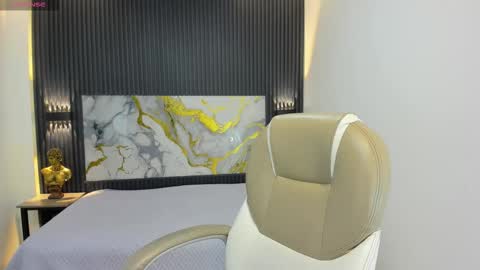 santiago_russo18 online show from 09-13-25, 12:05