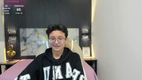 santiago_russo18 online show from 11-09-25, 12:36