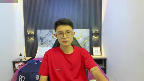 santiago_russo18 online show from 02-13-26, 07:54