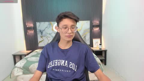 santiago_russo18 online show from 02-23-26, 07:44