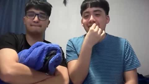 Snapshot of santiagodfreak chatting on 11-20-25, 07:52 Santiago18 online show from 11-20-25, 07:52