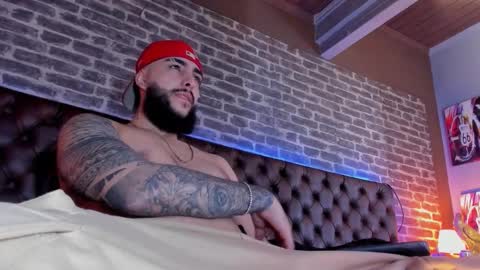 Santiago Hincapiie online show from 03-13-26, 09:32