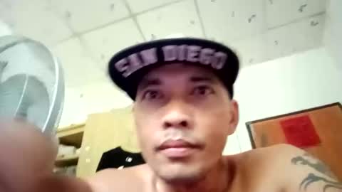 santichai561323 online show from 03-20-26, 04:17