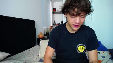 Snapshot of santii_rose chatting on 12-21-24, 02:15 Santii online show from 12-21-24, 02:15