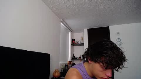 Snapshot of santii_rose chatting on 12-27-24, 02:33 Santii online show from 12-27-24, 02:33