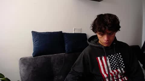 Snapshot of santii_rose chatting on 12-29-24, 02:31 Santii online show from 12-29-24, 02:31