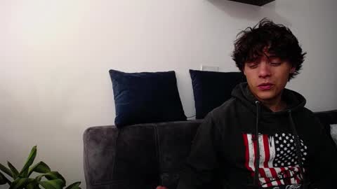 Snapshot of santii_rose chatting on 12-29-24, 05:33 Santii online show from 12-29-24, 05:33