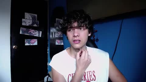 Snapshot of santii_rose chatting on 01-11-25, 07:27 Santii online show from 01-11-25, 07:27