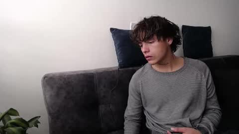 Snapshot of santii_rose chatting on 01-24-25, 04:06 Santii online show from 01-24-25, 04:06