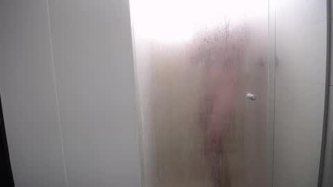 Snapshot of santii_rose chatting on 02-11-25, 11:43 Santii online show from 02-11-25, 11:43