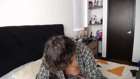 Snapshot of santii_rose chatting on 02-13-25, 06:27 Santii online show from 02-13-25, 06:27