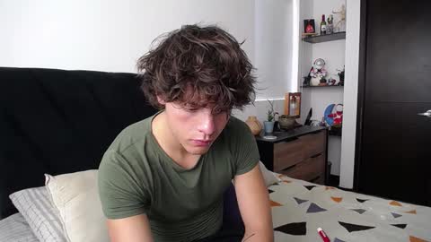 Snapshot of santii_rose chatting on 02-20-25, 06:46 Santii online show from 02-20-25, 06:46