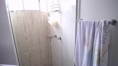 Snapshot of santii_rose chatting on 02-24-25, 06:47 Santii online show from 02-24-25, 06:47