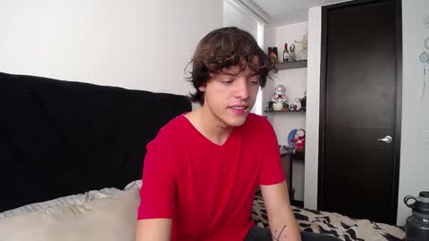 Snapshot of santii_rose chatting on 03-01-25, 04:44 Santii online show from 03-01-25, 04:44