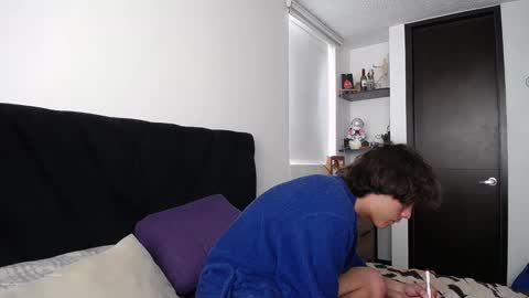 Snapshot of santii_rose chatting on 03-04-25, 03:15 Santii online show from 03-04-25, 03:15