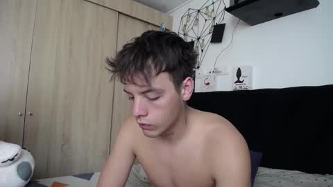 Snapshot of santii_rose chatting on 09-13-25, 12:27 Santii online show from 09-13-25, 12:27