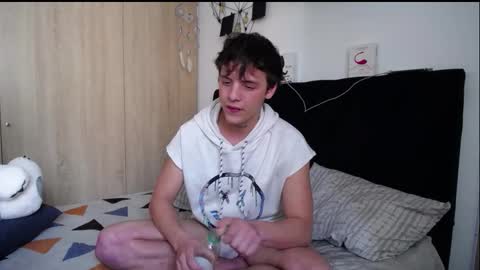 Snapshot of santii_rose chatting on 11-12-25, 10:30 Santii online show from 11-12-25, 10:30