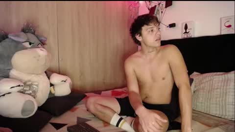 Snapshot of santii_rose chatting on 11-16-25, 11:38 Santii online show from 11-16-25, 11:38